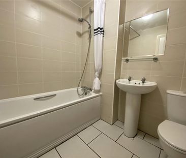 4 bedroom terraced house to rent - Photo 6