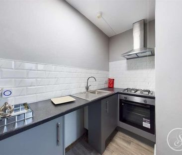 Cross Green Lane, Halton, Leeds, LS15 - Photo 6
