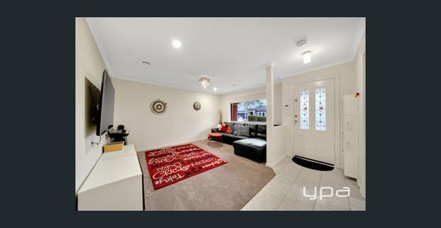 Stunning Family Home in the Heart of Boardwalk Estate!! - Photo 1