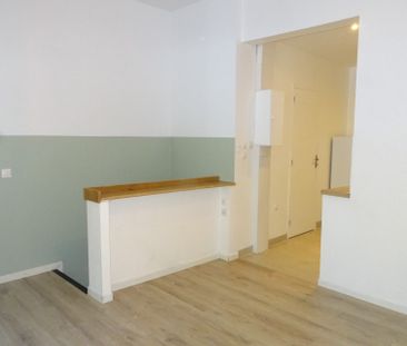 Location Appartement 2 pièces 46m² TOURNON SUR RHONE 07300 - Photo 5