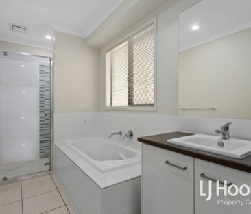 Convenient living in the heart of Yarrabilba! - Photo 1