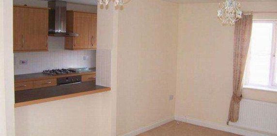 2 bedroom coach house to rent - Photo 2