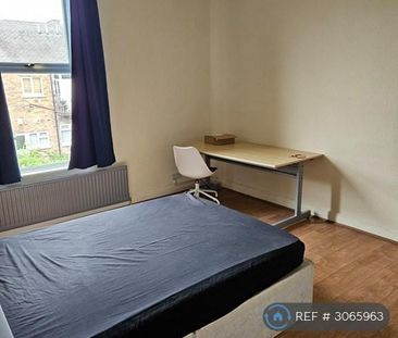 1 bedroom in a house share to rent - Photo 3