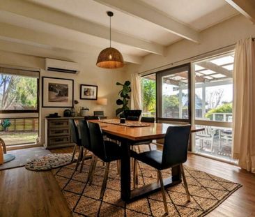 MODERN AND SPACIOUS - Photo 3