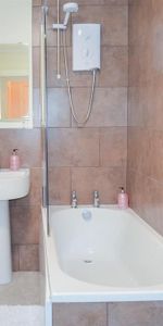 4 bedroom house to rent - Photo 4