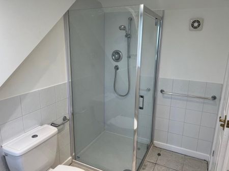 1 bedroom ground floor flat to rent - Photo 5