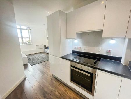 1 bedroom flat to rent - Photo 2