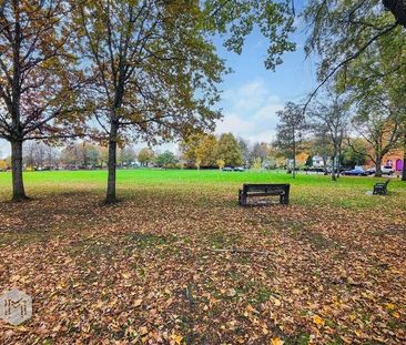 Greenleach Lane, Roe Green, Worsley, Manchester, M28 - Photo 5