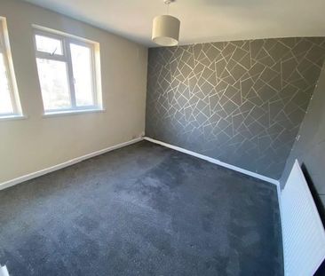 1 bedroom in a house share to rent - Photo 6