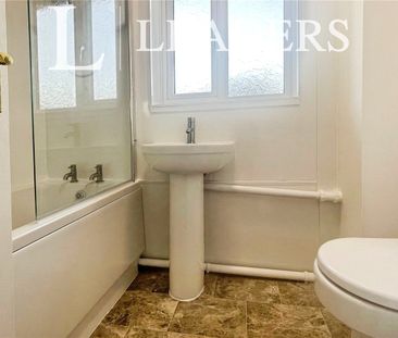 2 bedroom house to rent Harvest Court, Feering, Colchester, CO5 - Photo 3