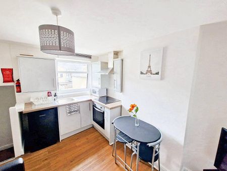 1 bedroom apartment to rent - Photo 4