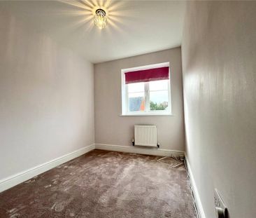 4 bedroom semi-detached house to rent - Photo 1