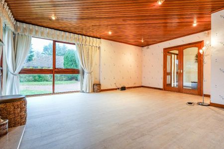 5 bedroom detached house to rent - Photo 3