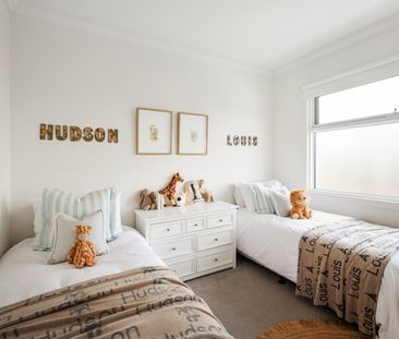 ELEGANT BEACHSIDE LIVING - Photo 5