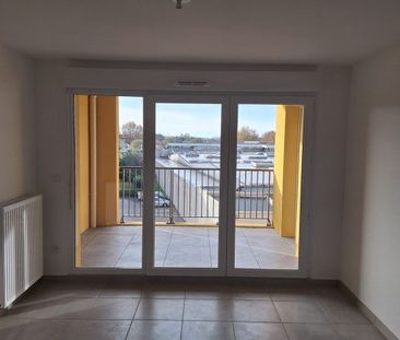 T3 NEUF AVEC LOGGIA ET PARKING - Photo 2