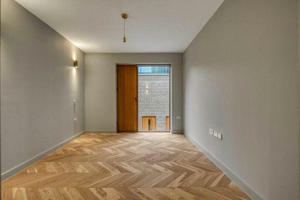 Spire Mews, Finsbury Park, N4 - Photo 1