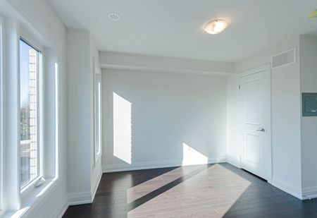 For Lease - 37 Wild Rose Gardens Unit# 2, Toronto, Ontario - Photo 5