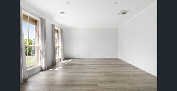 Effortless family living with exceptional convenience - Photo 1