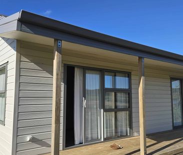 Elegant Country Living near Auckland - Photo 3