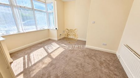 2 bedroom maisonette to rent - Photo 2