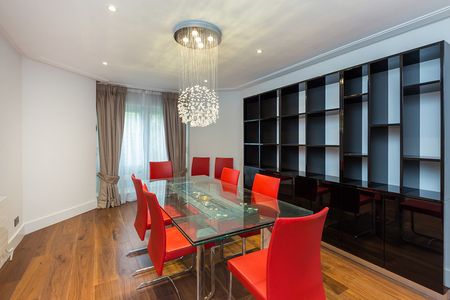 Squire Gardens, London - Photo 2