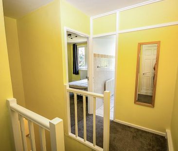 3 bedroom flat share to rent - Photo 1