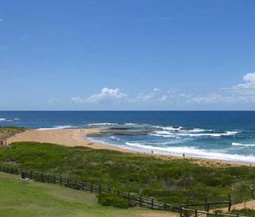 Top Floor Coastal Apartment with Panoramic Ocean Views - Photo 6