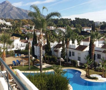 Atico en alquiler en Nueva Andalucia, Marbella - Photo 2