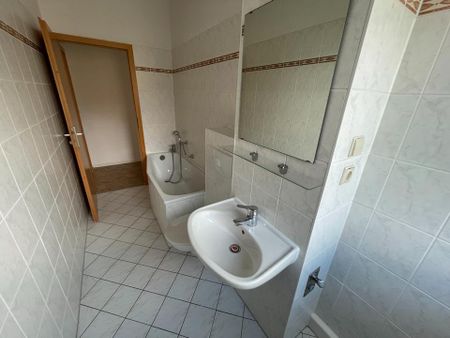 2-Raumwohnung mit Balkon im Herzen der Stadt - Photo 5