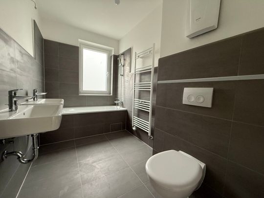 Frisch sanierte 3 Zimmer-Wohnung in zentraler Lage! - Photo 1