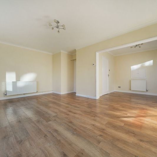 Heather Way, Hindhead - 2 bedrooms Property for lettings - Seymours - Photo 1