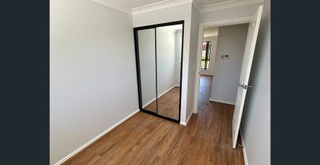 Modern 4-Bedroom Home in Prime Liverpool Location - Photo 3