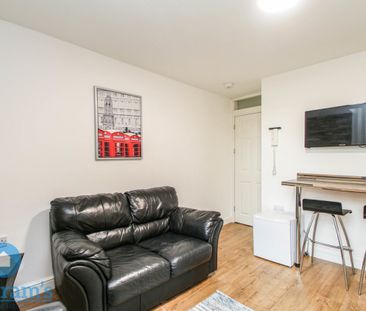 2 bed Apartment for Rent - Photo 1