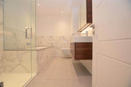 Pinewood Gardens, Teddington, TW11 - Photo 4