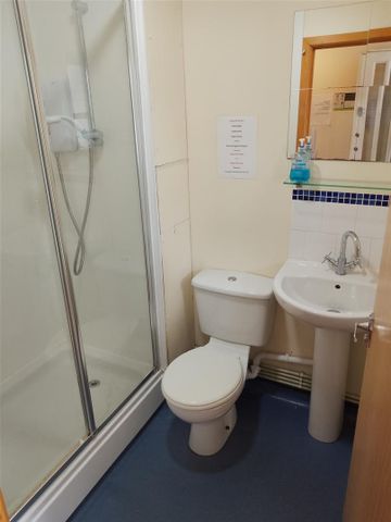 Johnny Ball Lane, Bristol - Photo 4