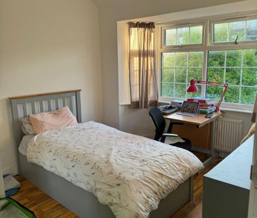 3 bedroom semi-detached house to rent - Photo 3