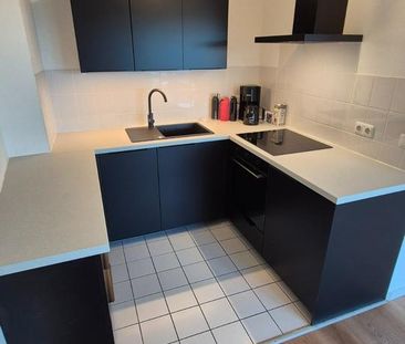 Helle, frisch renovierte 2-Zimmer-Wohnung in zentraler Lage - Foto 1