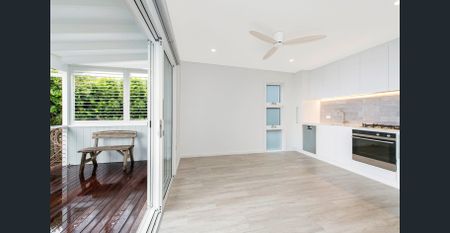 One bedroom Granny Flat with Breathtaking Views - Photo 5