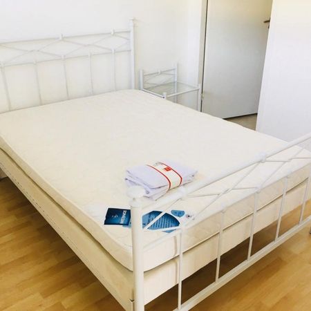 Location Appartement 1 pièce Meublé 27m² LA ROCHELLE 17000 - Photo 3