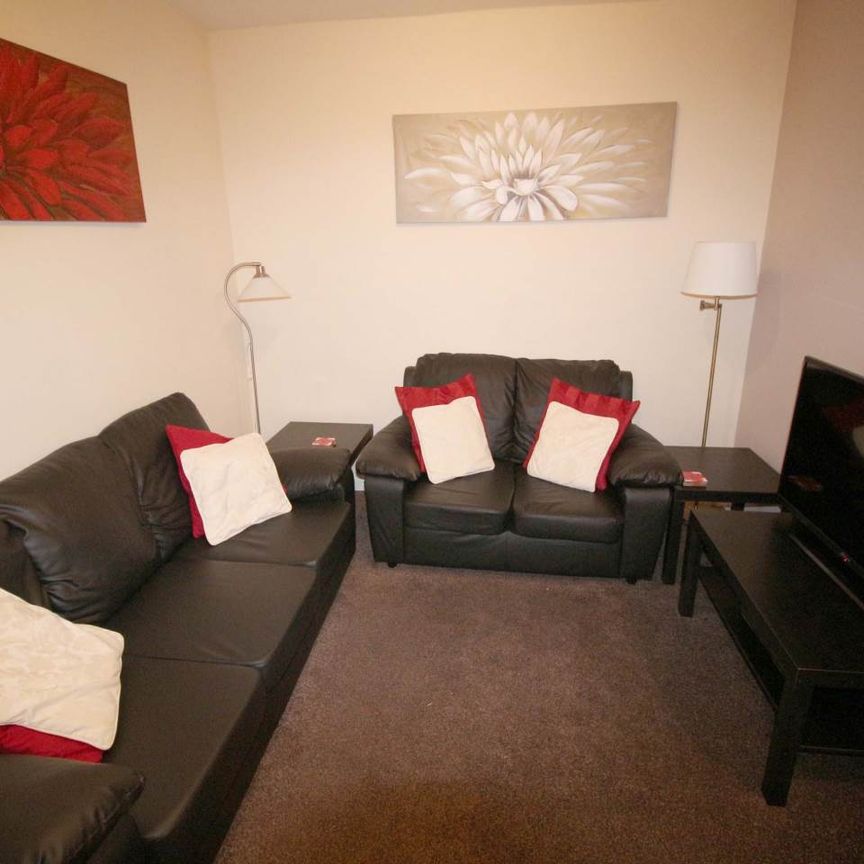 Burley Road (Room 4), Burley, Leeds - Photo 1