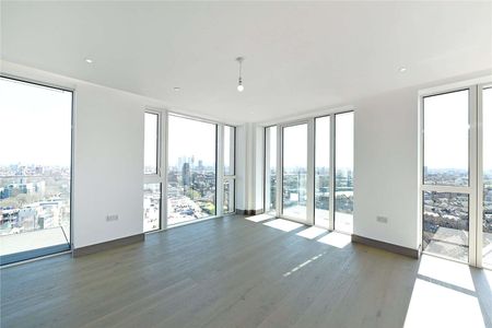 A beautifully appointed three bedroom apartment situated on the 16th floor of this prestigious, luxury development, located in a most favored part of Wapping. - Photo 4