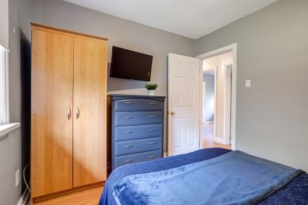 For Lease - 14 Caroline Street, St. Catharines, Ontario - Photo 4