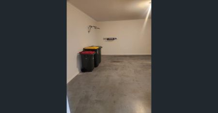 Stunning Family Home in Mawson Lakes - Photo 3