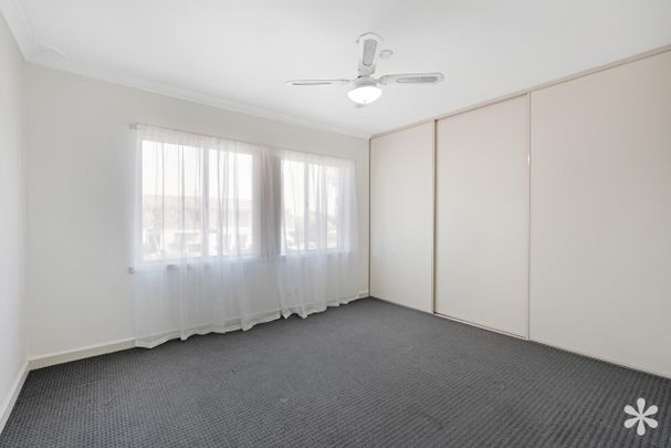 9C Shalford Way - Photo 1