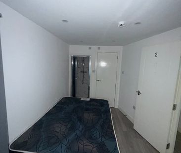 Studio Flat, High Street, CR7 - Photo 5