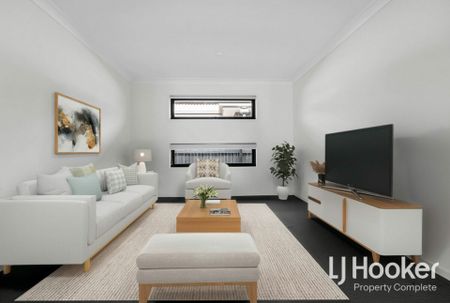 Family Size Home with 2 x Living - Close to Buxton Park & Local Schools - Photo 5