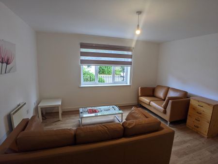2 bedroom flat to rent - Photo 3