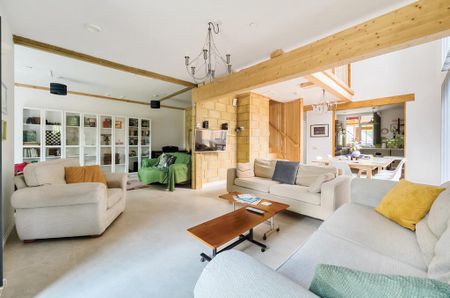 4 bedroom detached house to rent - Photo 2