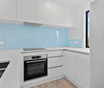 2 Bedroom + Office and internal access garage ! - Photo 5