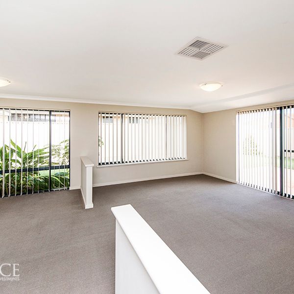 66 Gateway Boulevard, CANNING VALE WA 6155 - Photo 1